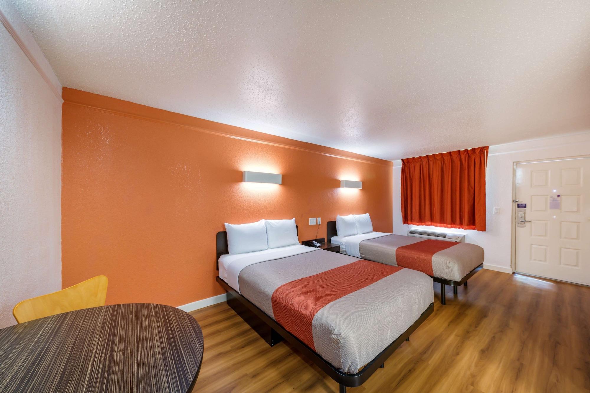 Motel 6-Dallas, Tx - Farmers Branch Buitenkant foto