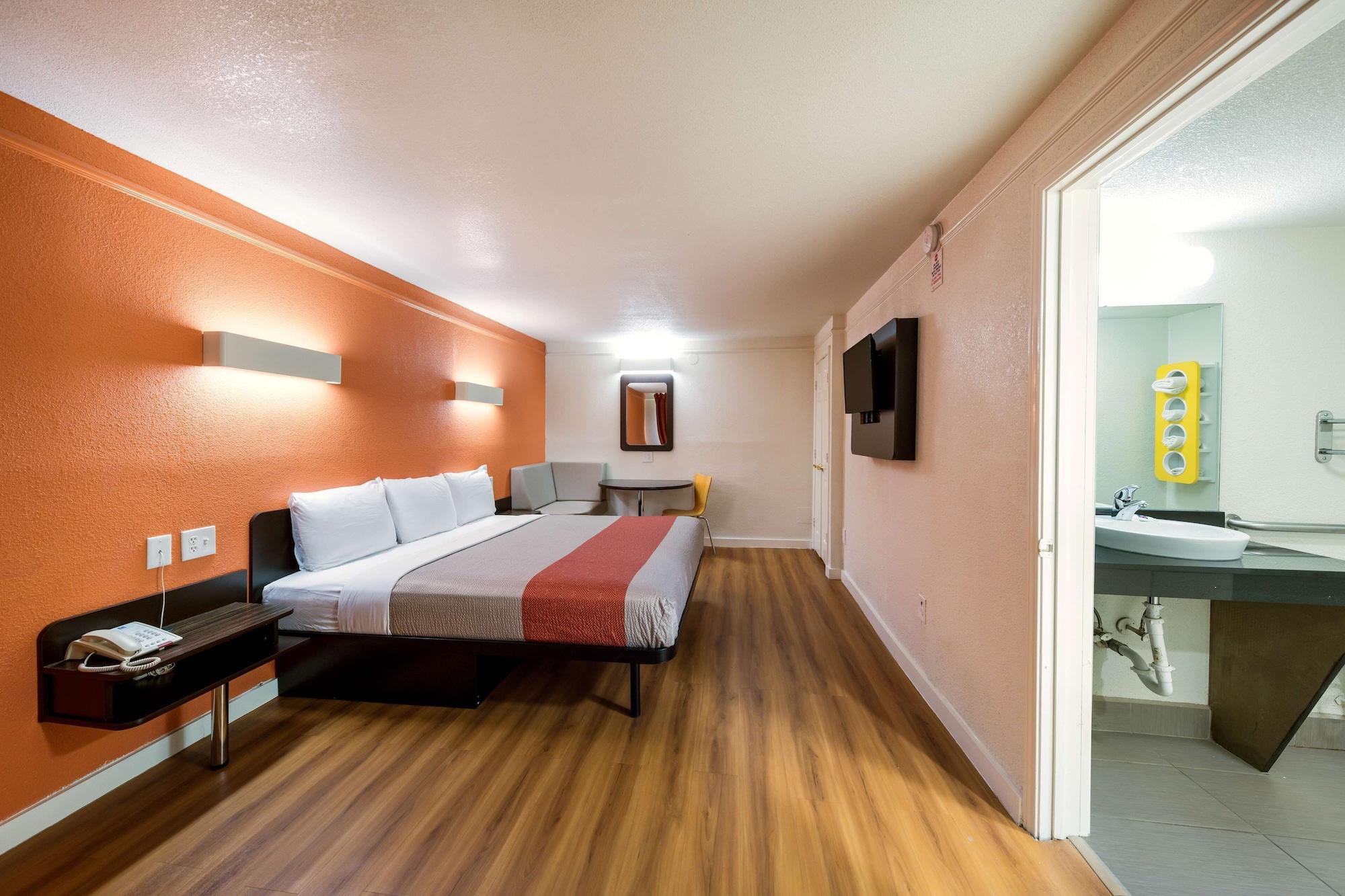 Motel 6-Dallas, Tx - Farmers Branch Buitenkant foto
