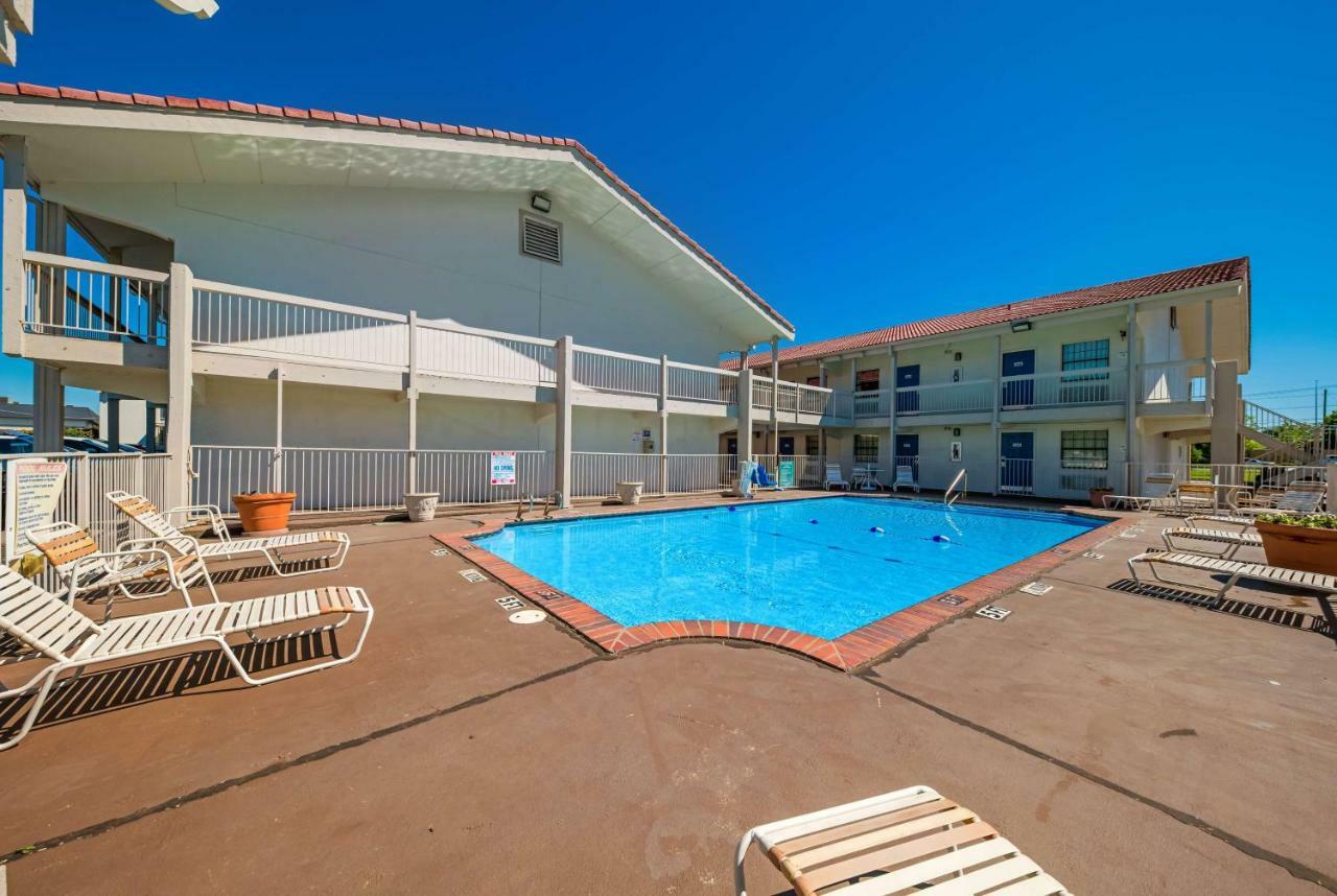 Motel 6-Dallas, Tx - Farmers Branch Buitenkant foto