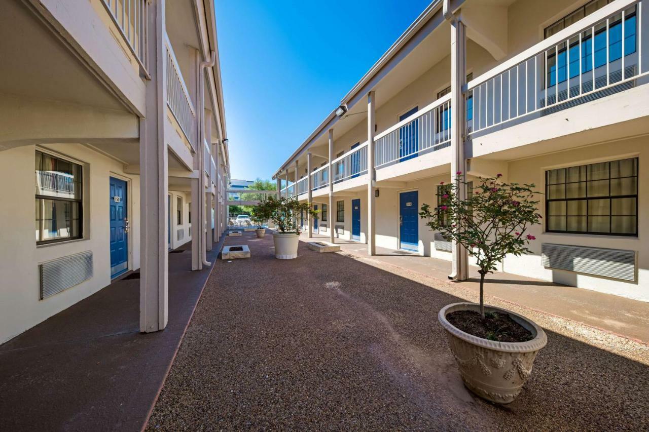 Motel 6-Dallas, Tx - Farmers Branch Buitenkant foto